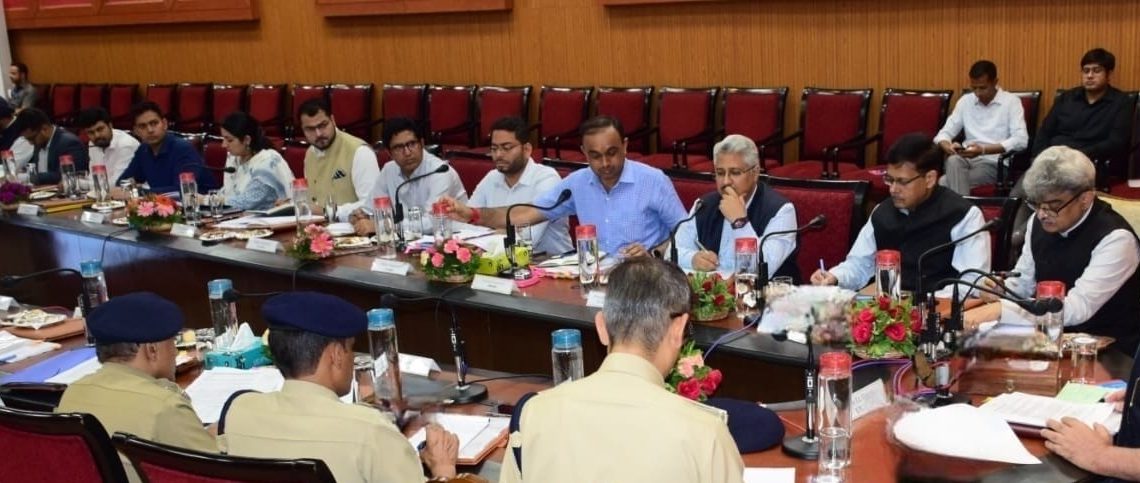 امرناتھ یاترا 2024: الٹی گنتی شروع ہوتے ہی ایل جی نے سیکورٹی جائزہ میٹنگ کی صدارت کی