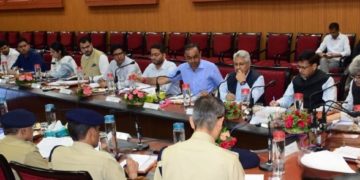 امرناتھ یاترا 2024: الٹی گنتی شروع ہوتے ہی ایل جی نے سیکورٹی جائزہ میٹنگ کی صدارت کی