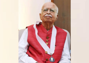 بی جے پی کے سینئر لیڈر ایل کے اڈوانی کو دہلی کے ایمس میں داخل کرایا گیا