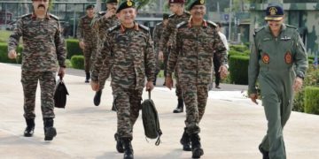 آرمی چیف نے کیا لائن آف کنٹرول کا دورہ