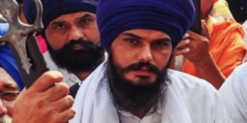 امرت پال سنگھ نے سخت حفاظتی پہرے میں لوک سبھا کے رکن کے طور پر حلف لے لیا