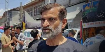 کشمیرمیں عاشورہ جلوس کے دوران ہندو مسلم اتحاد کی جھلک