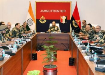 جموں میں بی ایس ایف سربراہ نے آپریشنل تیاریوں کا جائزہ لیا