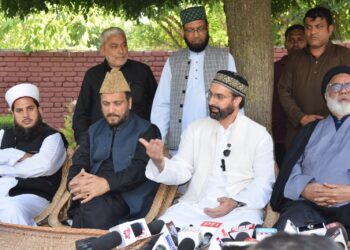 شرانگیزی، مسلکی منافرت اور ایک دوسرے کے عقائد کی تضحیک و توہین کو کسی بھی صورت میں برداشت نہیں کیا جائے گا:میر واعظ