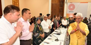 دیہی اور شہری سہولیات میں فرق کو ترجیحی بنیادوں پر ختم کیا جانا چاہئے۔ ایل جی سنہا