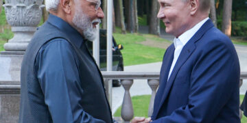 پی ایم مودی سے پوتن کی ملاقات، عشائیہ میں دونوں رہنماؤں کے درمیان بات چیت