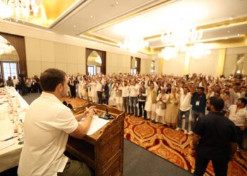 میں جموں و کشمیر کے لوگوں سے محبت کرتا ہوں، یہاں سے میرا خون کا رشتہ ہے: راہل گاندھی