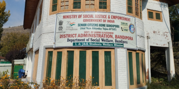 کشمیر: اولڈ ایج ہومز اور ڈے کیئر مراکز میں آٹھ سو سے زائد بزرگ افراد رجسٹر
