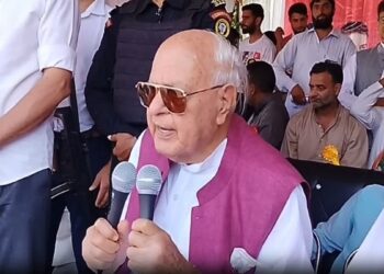 ہم اس بھارت کے ساتھ نہیں ہیں جہاں زبردستی مذہبی تبدیلیاں کرائی جاتی ہیں: فاروق عبداللہ