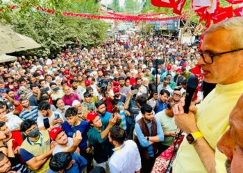 بی جے پی اپنی ناکامیوں کو چھپانے کے لیے 3 خاندانوں کو نشانہ بنا رہی ہے، عمر عبداللہ