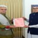 عمر عبداللہ نے ایل جی سے ملاقات کرکے حکومت بنانے کا دعویٰ پیش کیا