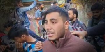 ’خواب بکھر گیا‘، مقتول کشمیری ڈاکٹر کے فرزند کا دل دہلا دینے والا بیان