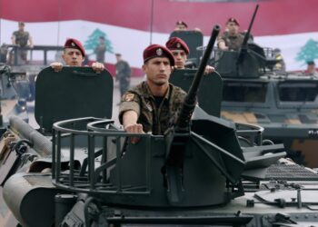 حزب اللہ اور اسرائیل کی سرحد پر جھڑپیں، لبنانی فوج ’ایک طرف کھڑی دیکھ رہی ہے‘
