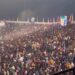 لجنڈ س کرکٹ میچ کے فائنل میں لوگوں کااژدھام، تل دھرنے کی بھی جگہ نہ تھی