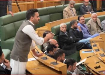 جموں و کشمیر اسمبلی اجلاس: پی ڈی پی نے دفعہ 370 کی بحالی کی قرارداد پیش کی لیکن ضوابط کے خلاف