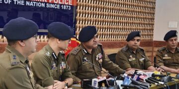 سنڈے مارکیٹ گرینیڈ حملہ کیس حل، پولیس نے لیا تین افراد کو حراست میں