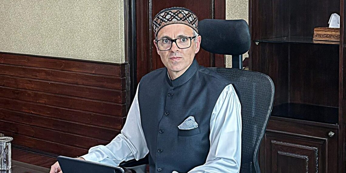 عبداللہ حکومت کا کام کاج ٹھپ