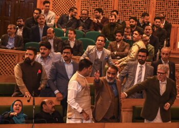 اسمبلی اجلاس کا پہلا دن شور شرابے، ہنگامہ آرائی اور تلخ کلامی سے بھر پور رہا