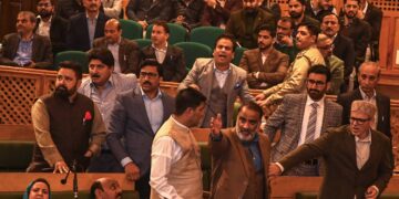 اسمبلی اجلاس کا پہلا دن شور شرابے، ہنگامہ آرائی اور تلخ کلامی سے بھر پور رہا