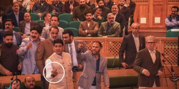 نیشنل کانفرنس کے رکن اسمبلی الطاف کالو کے اشارے سے اپوزیشن برہم