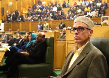 عمر عبداللہ نے دفعہ 370 کی منسوخی کے خلاف قرارداد کا اشارہ دیا