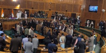 اسمبلی ہلڑ بازی کا اکھاڑہ
