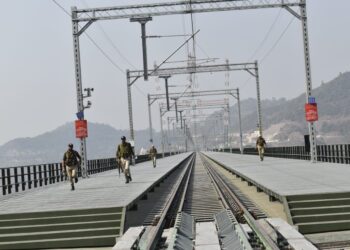 جموں کشمیر، دنیا کے بلند ترین ریلوے پل پر فورسز کی سیکورٹی مشق
