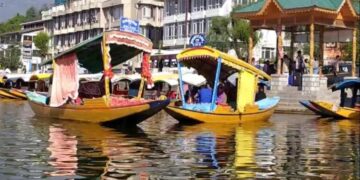 کرسمس اور نیے سال کے پیش نظر کشمیر کے بیشتر ہوٹل بُک