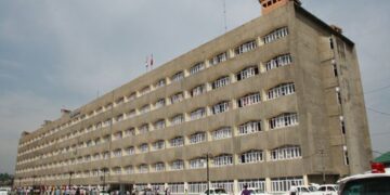 انتظامیہ میں بھا ری ردو بدل