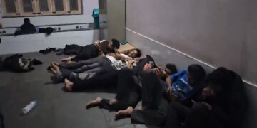 میرواعظ نے سیاحوں کے لیے گھروں اور مساجد کو کھولنے پر کشمیریوں کی ستائش کی